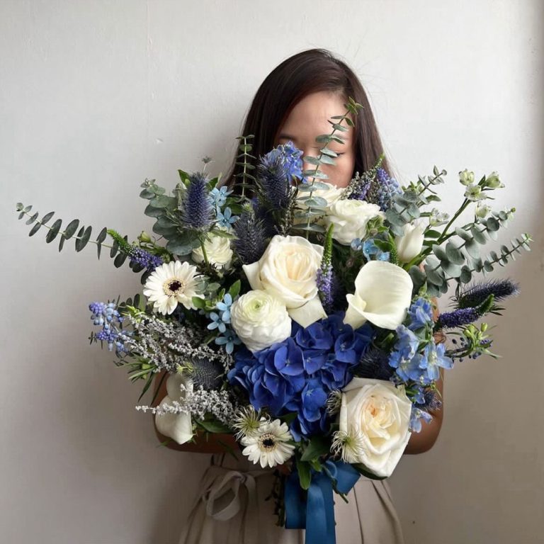 bridal-bouquet-blue